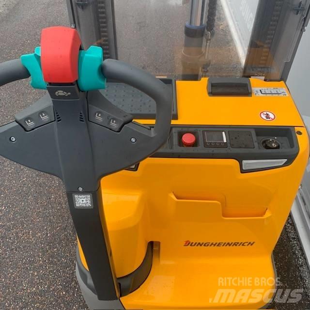 Jungheinrich EJC 214 手推堆垛车