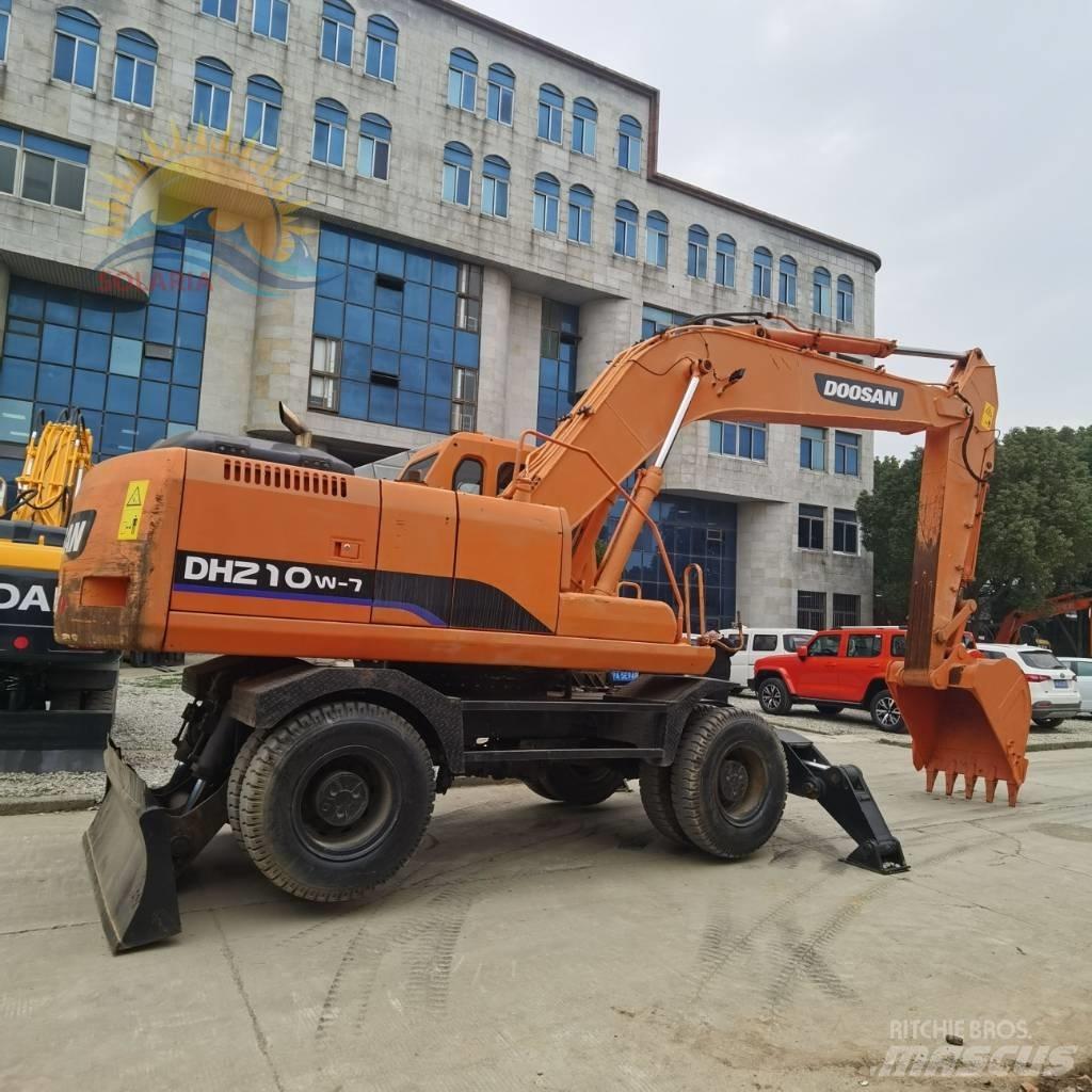 Doosan DH 210 W-7 轮式挖掘机