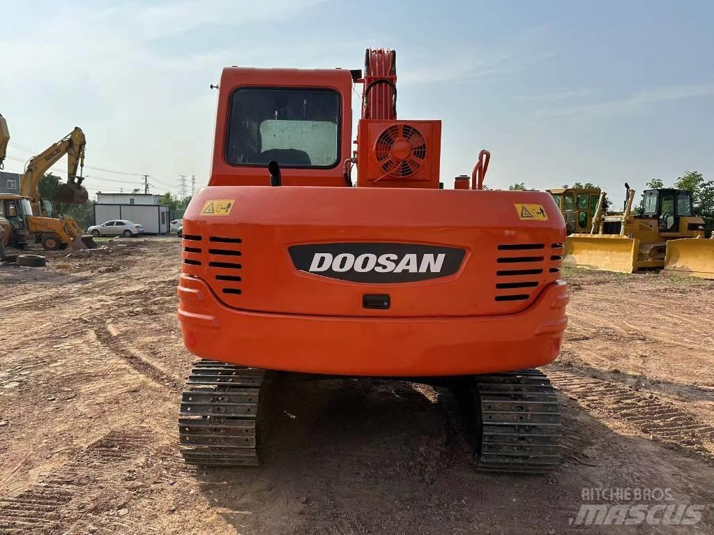 Doosan DH 80 中型挖掘机