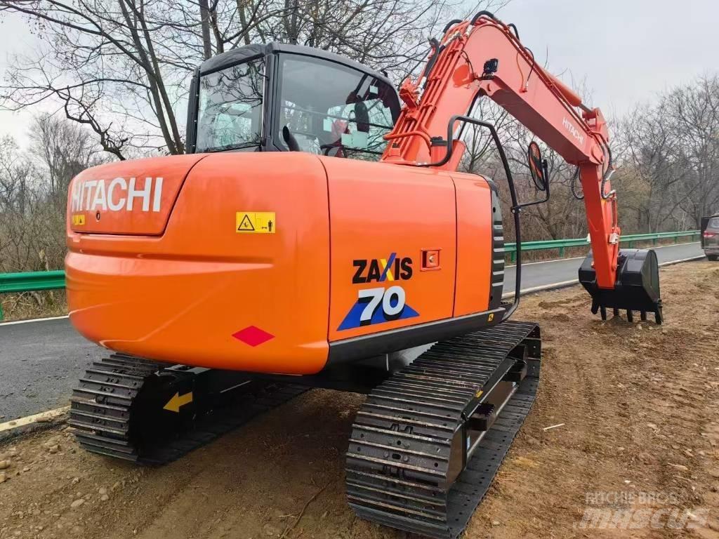 Hitachi ZX 70 小型挖掘机