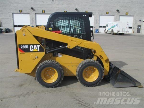 CAT 236 D 滑移装载机