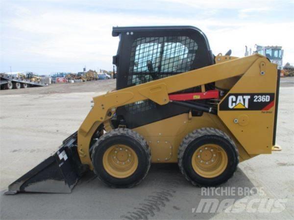CAT 236 D 滑移装载机