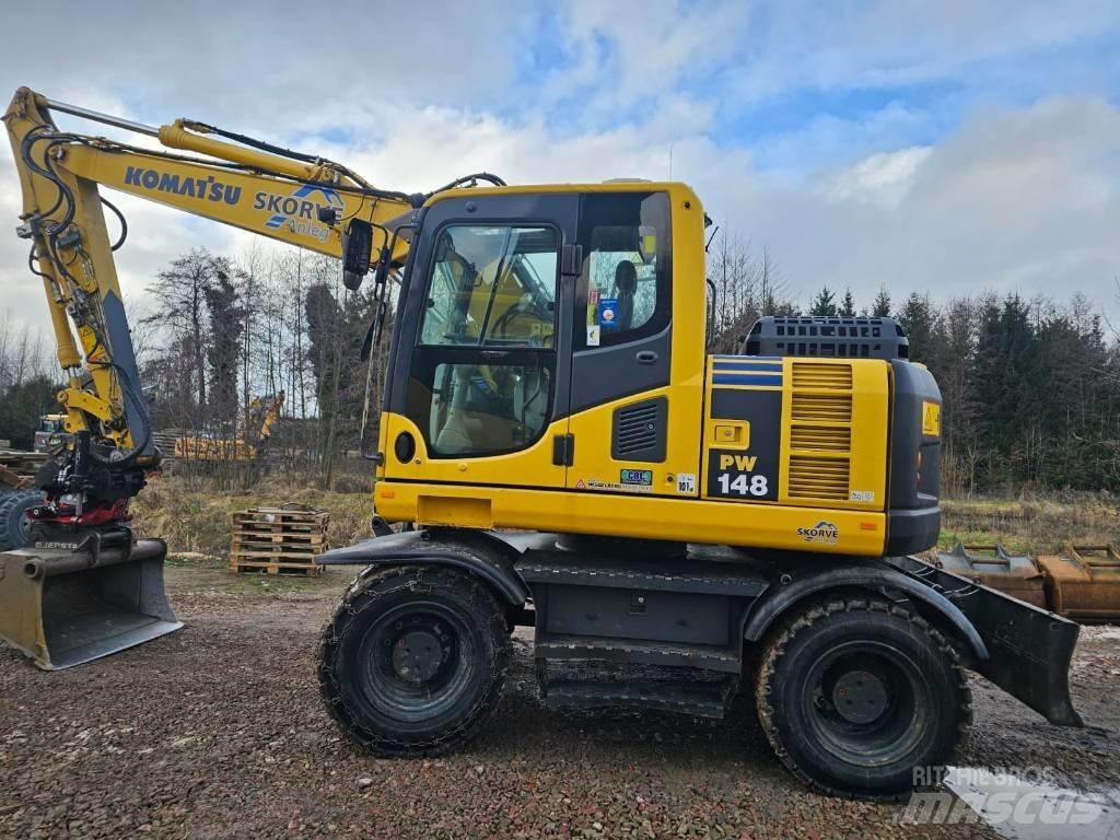 Komatsu PW148-8 轮式挖掘机