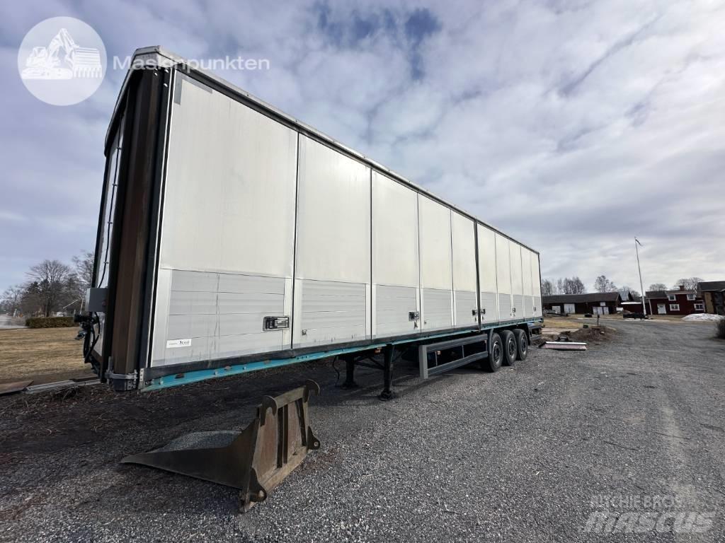 Scania ST 37 侧帘半挂车