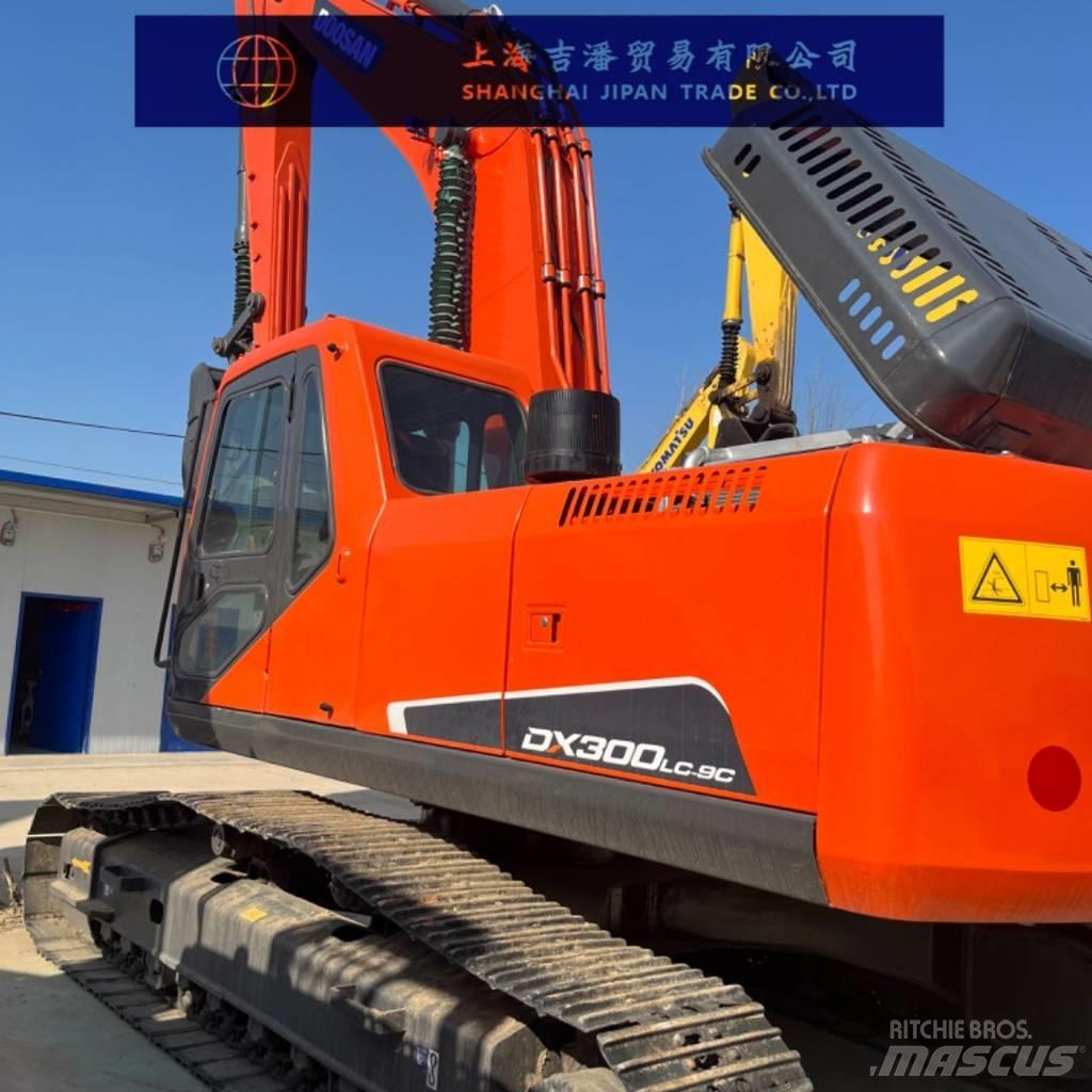 Doosan DX 300 履带挖掘机