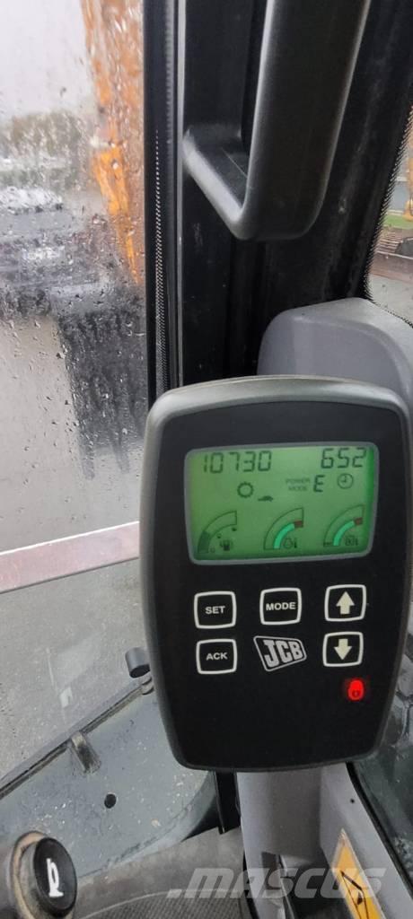 JCB JS 145 W 轮式挖掘机