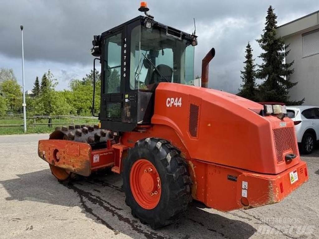 CAT CP44 其他压路机