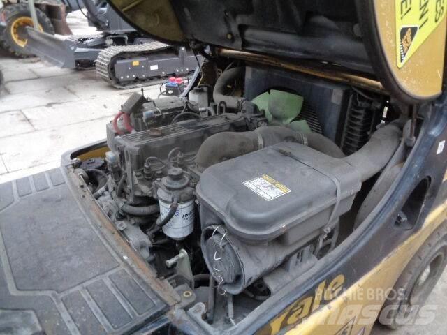 Yale GDP 35 VX 柴油叉车