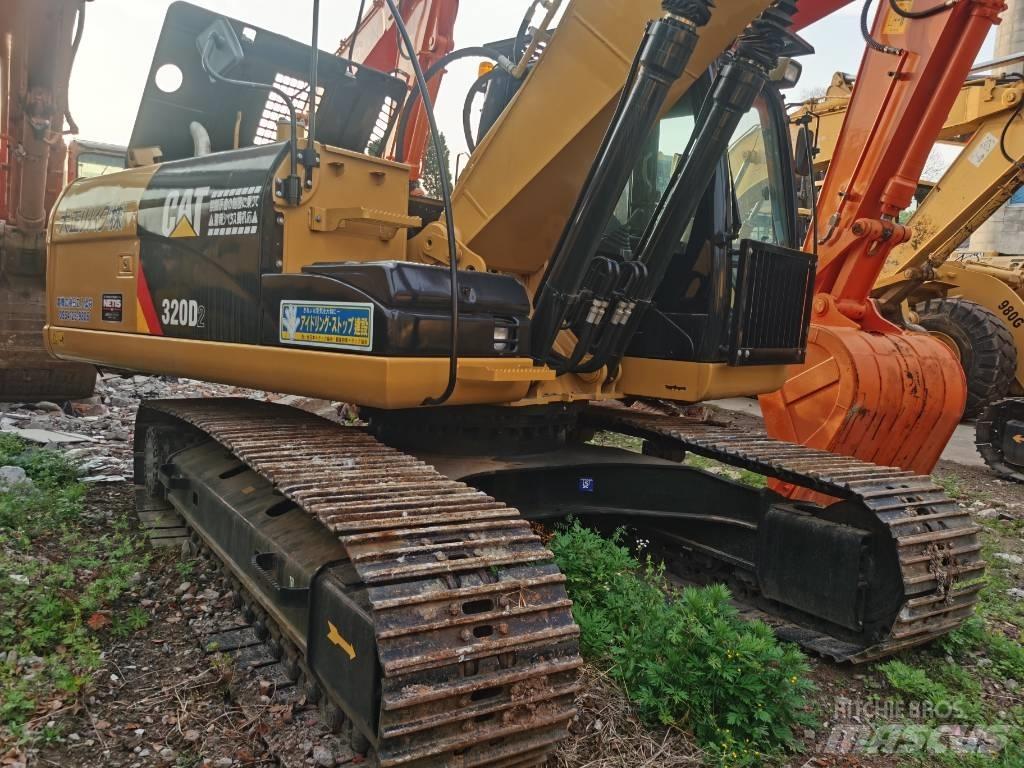 CAT 320 D2 履带挖掘机