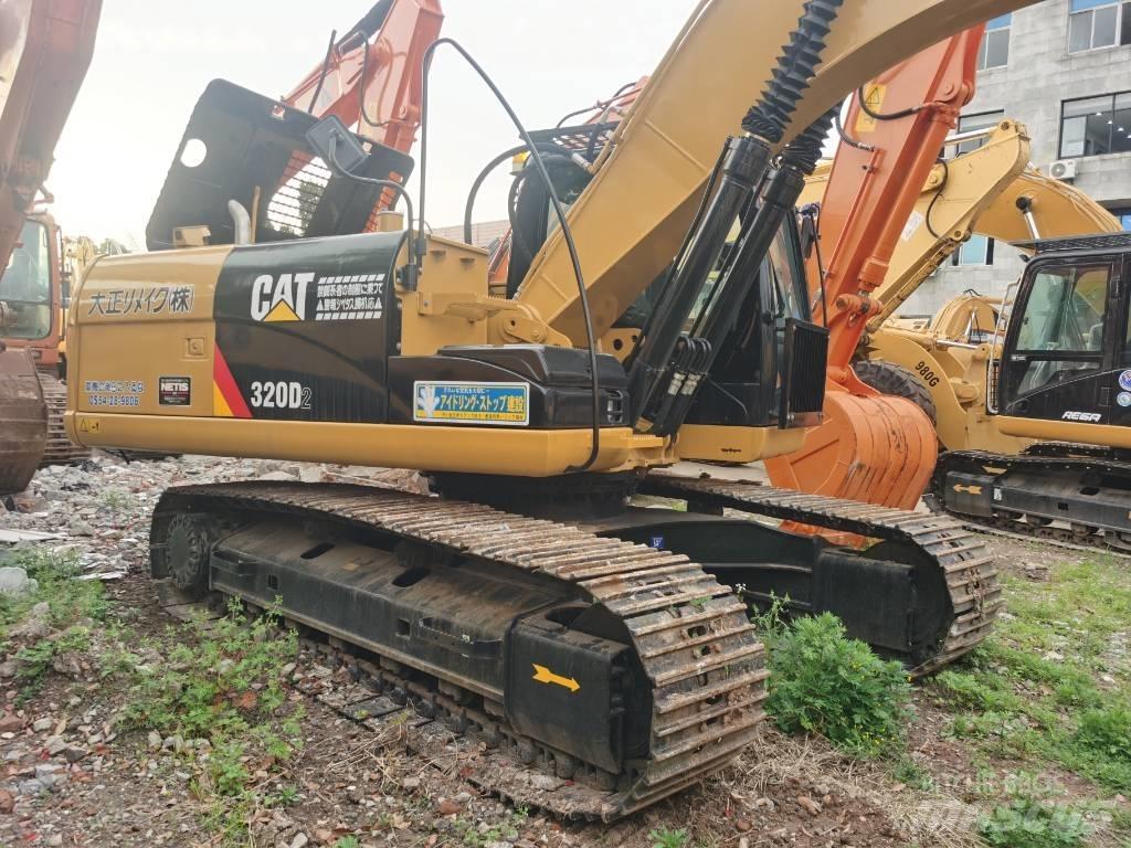 CAT 320 D2 履带挖掘机