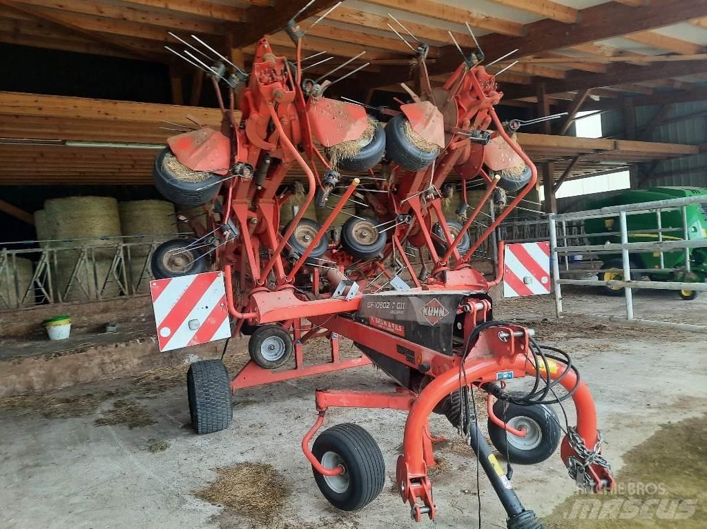 Kuhn Gf10802 tg2 犁耙和摊草机