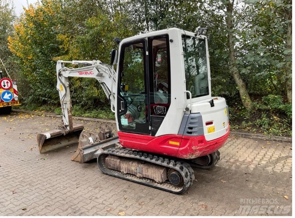 Takeuchi TB228 小型挖掘机