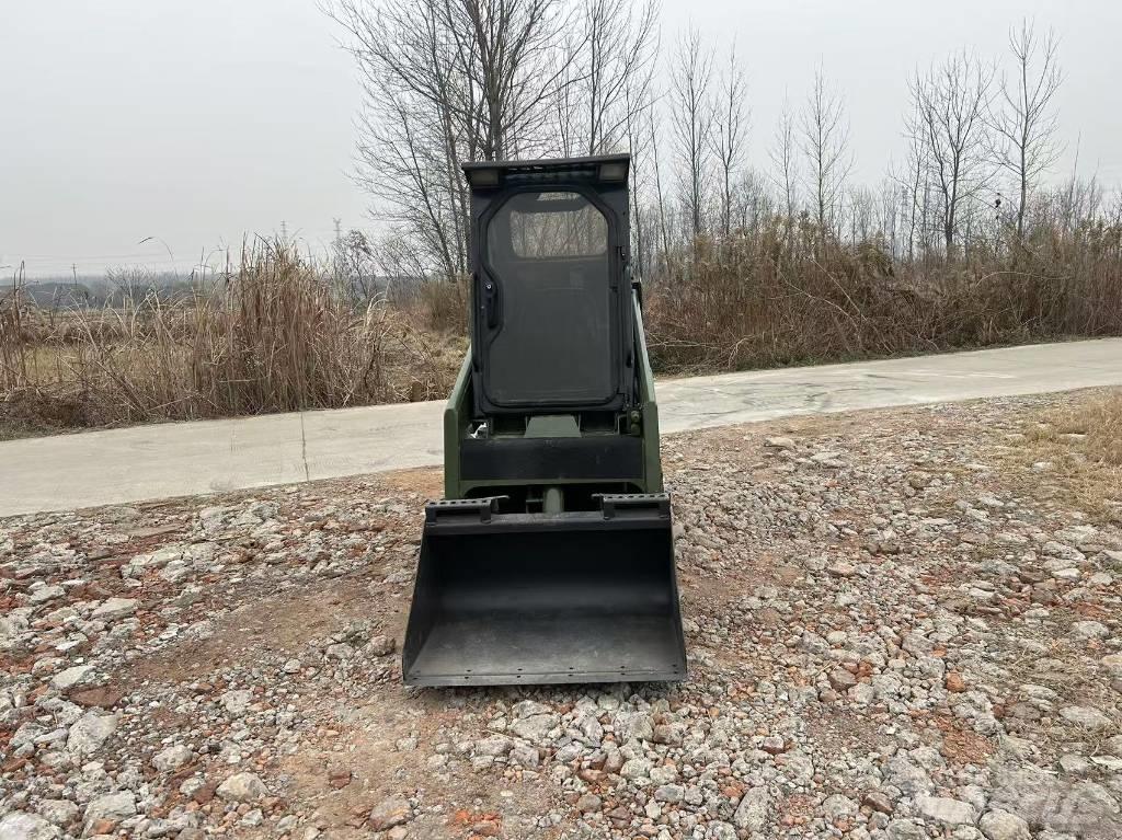 Bobcat S 70 滑移装载机