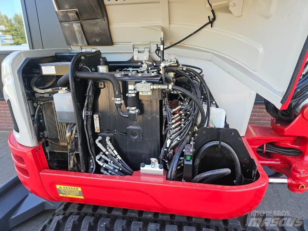 Takeuchi TB 240 小型挖掘机