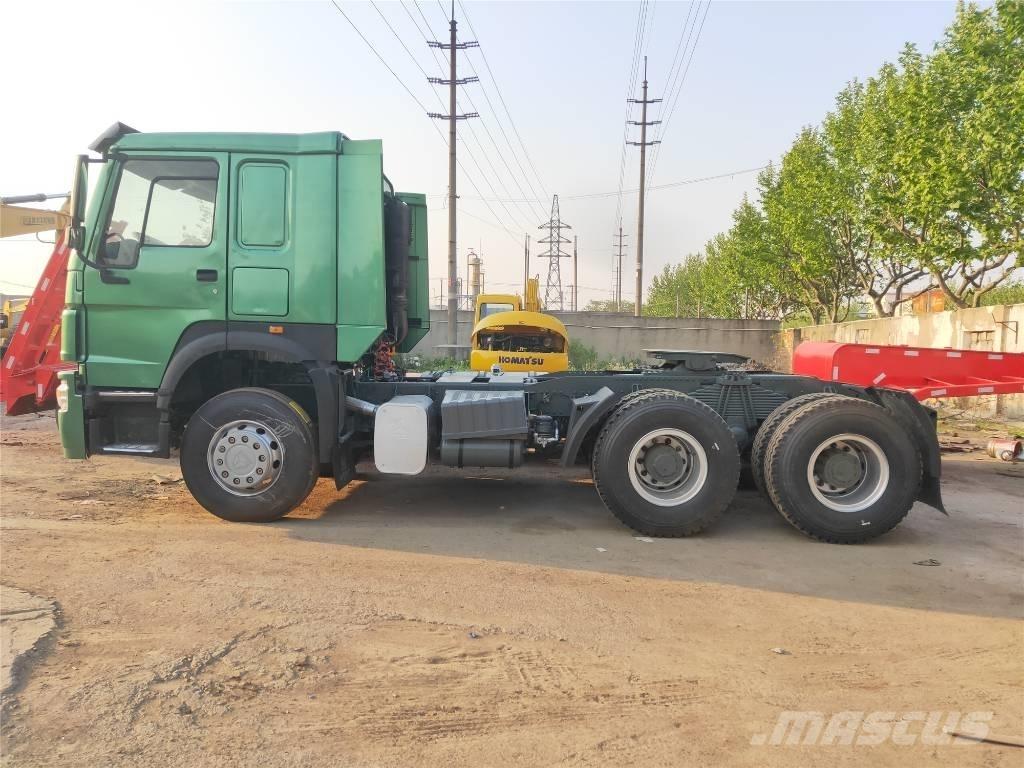 Howo 375 6x4 牵引车