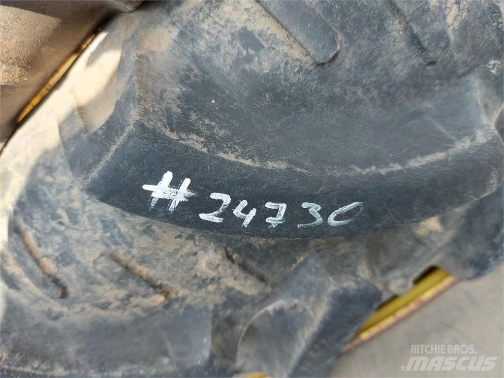 Kleber 270/95R32 轮胎、车轮、轮圈