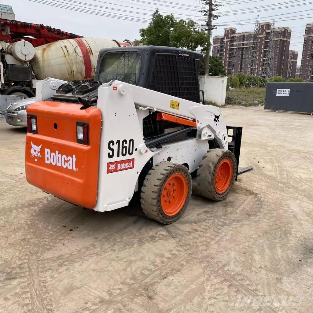 Bobcat S 160 滑移装载机