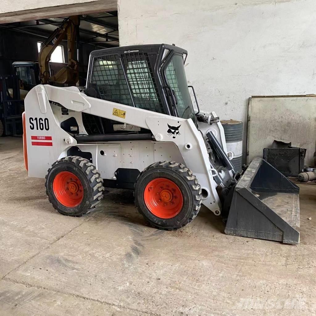 Bobcat S 160 滑移装载机
