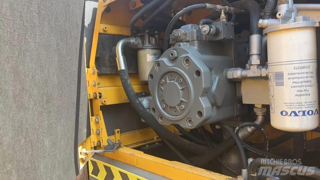 Volvo EC 480 履带挖掘机