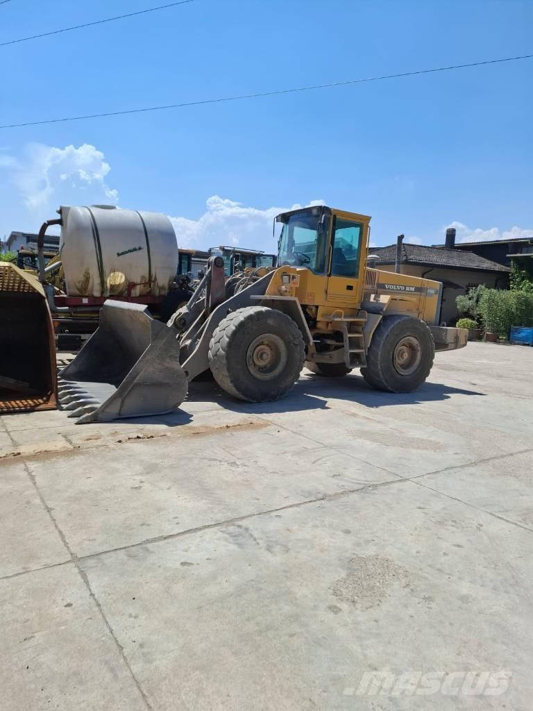 Volvo L 120 C 轮式装载机