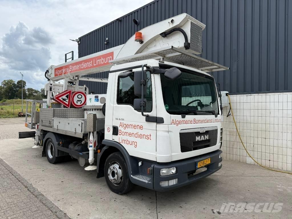 Palfinger P 300 KS 车载式高空作业车