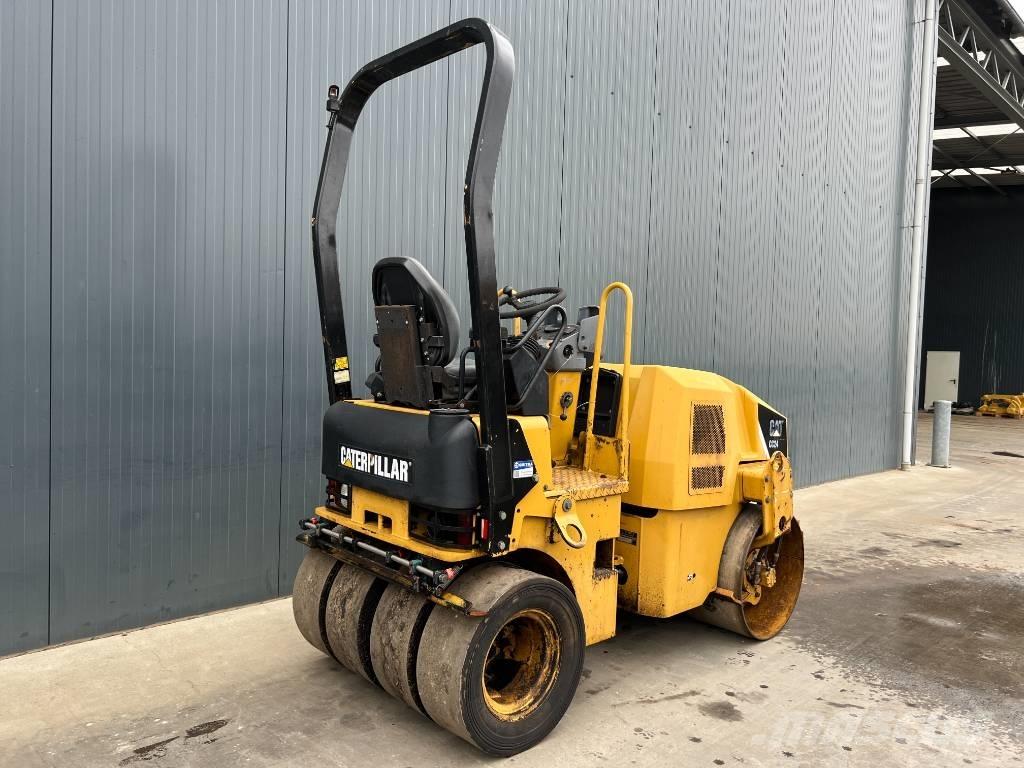 CAT CC24 复合式压路机