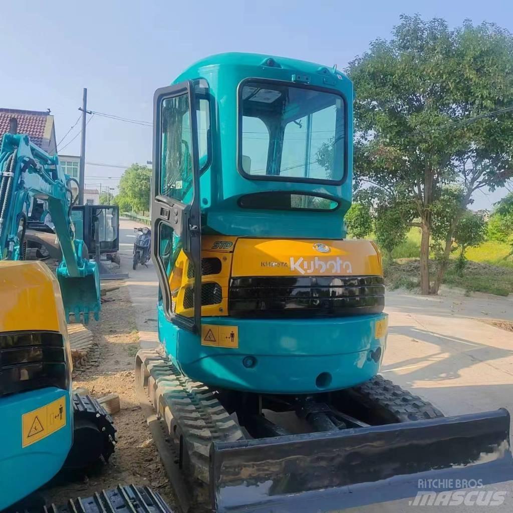 Kubota U 25 小型挖掘机