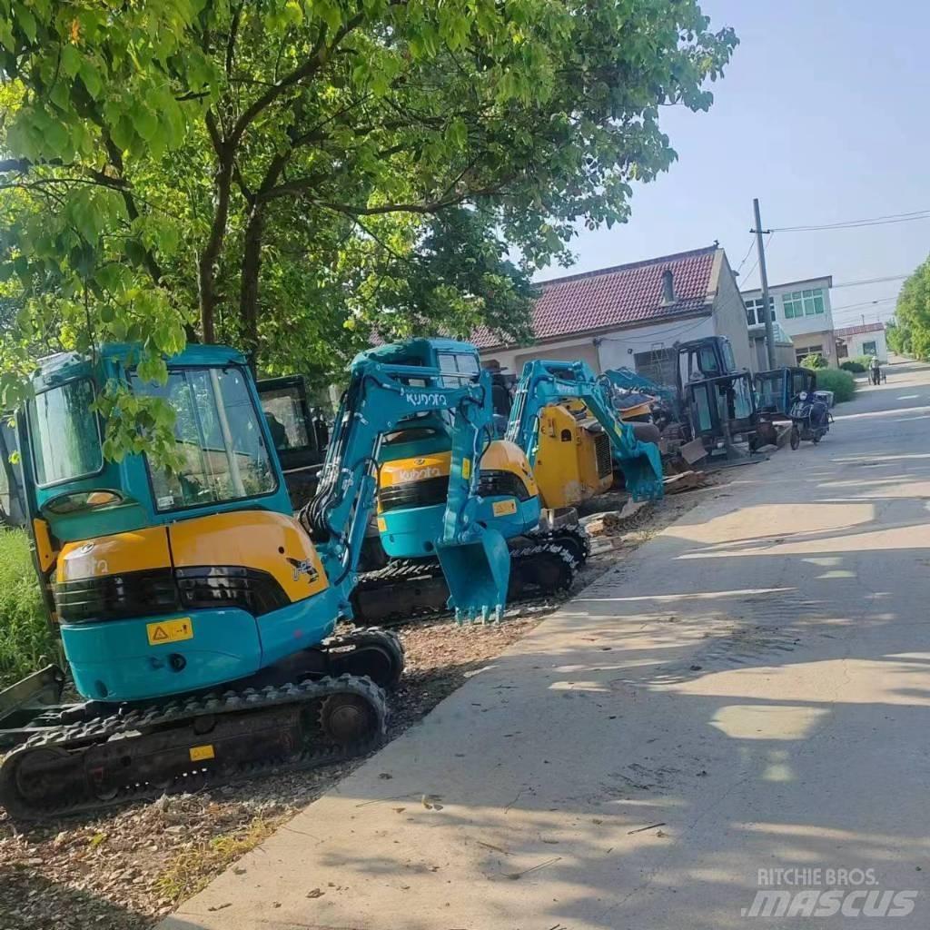 Kubota U 25 小型挖掘机