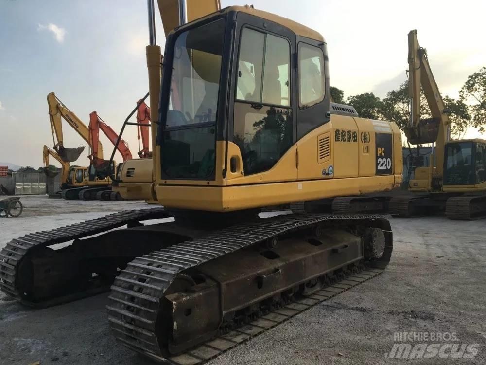 Komatsu pc220-7 履带挖掘机