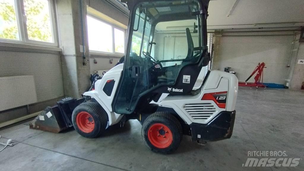 Bobcat L 23 小型装载机