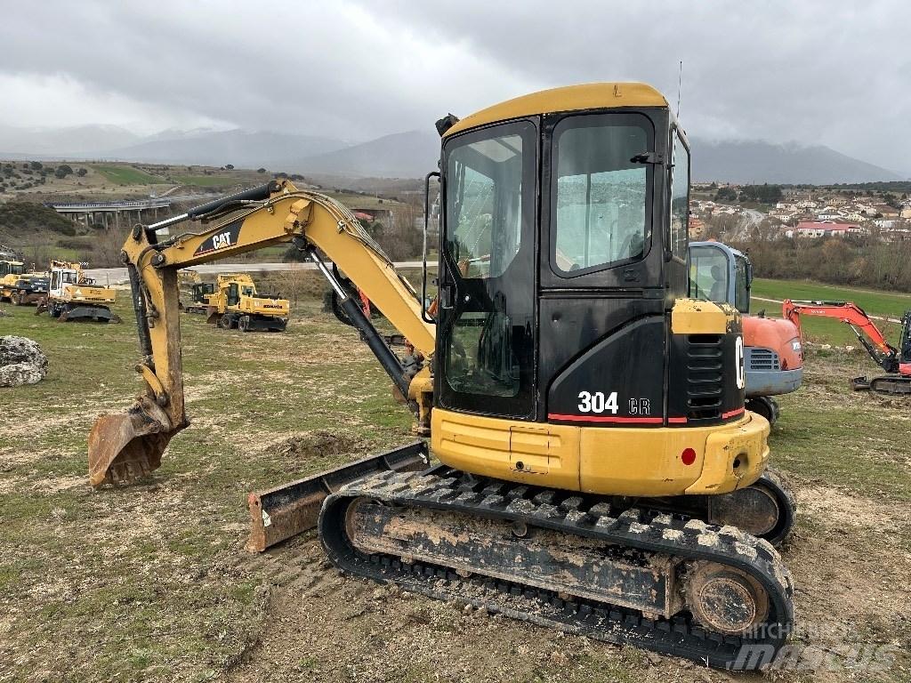 CAT 304 CR 小型挖掘机