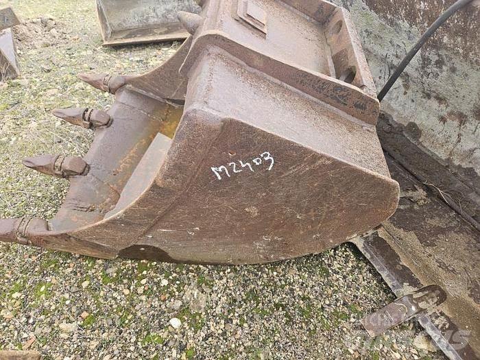 Mecalac 12MXT 挖斗