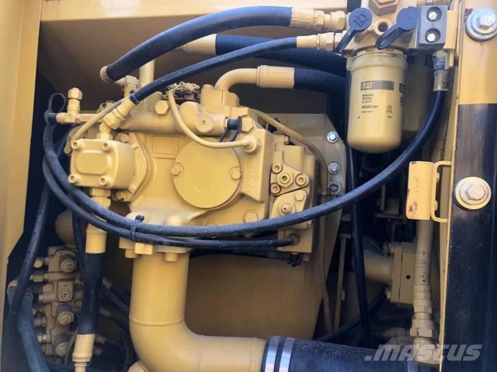 CAT 318C 履带挖掘机