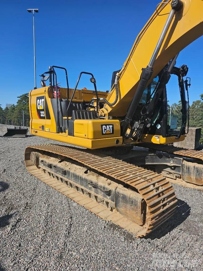 CAT 323 履带挖掘机