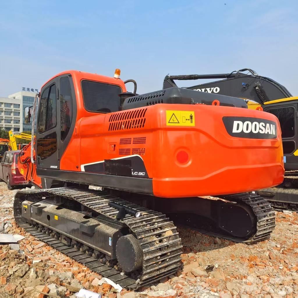 Doosan DX225LC-9C 履带挖掘机