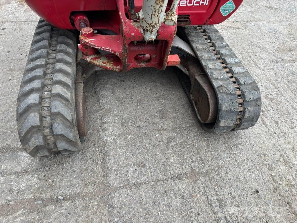 Takeuchi TB 230 小型挖掘机