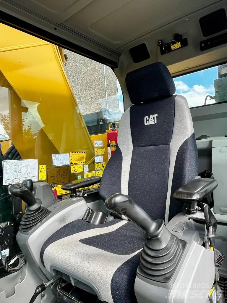 CAT 325 履带挖掘机