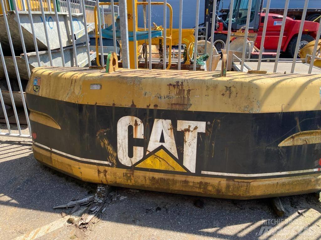 CAT 320, 320B, 320BL 底盘和悬架