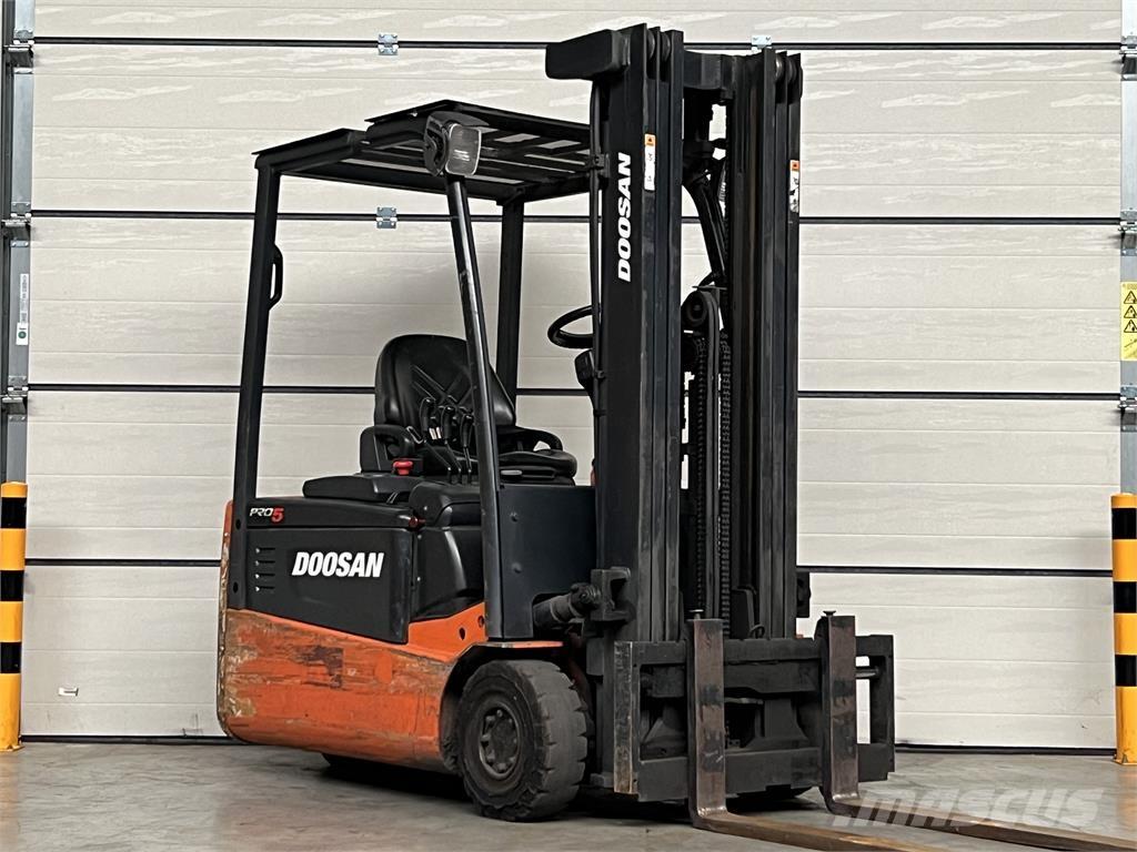Doosan B18T-5 电动叉车