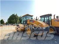 XCMG SX233JE 单轮压路机