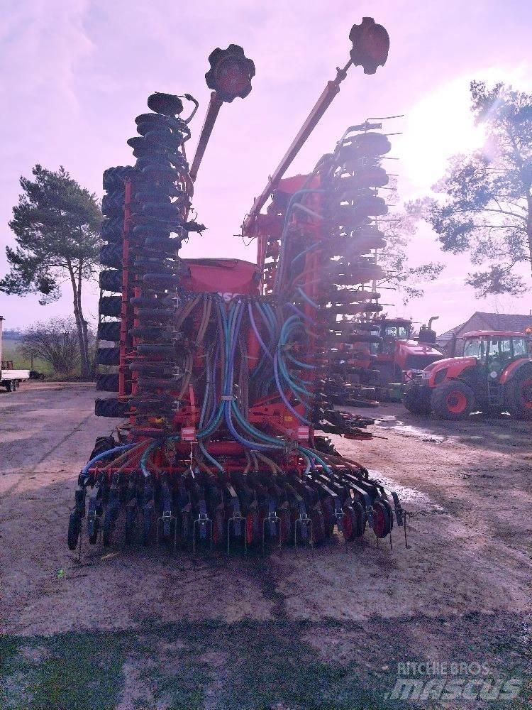 Horsch Pronto 9 DC 多功能条播机