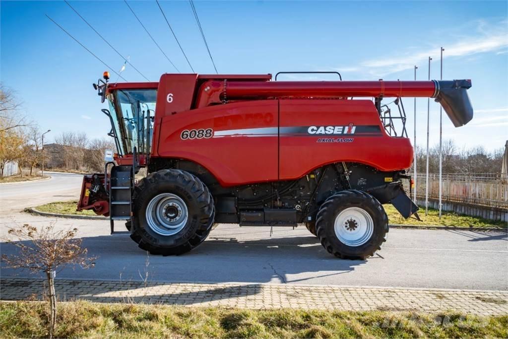 Case IH AF6088 联合收割机