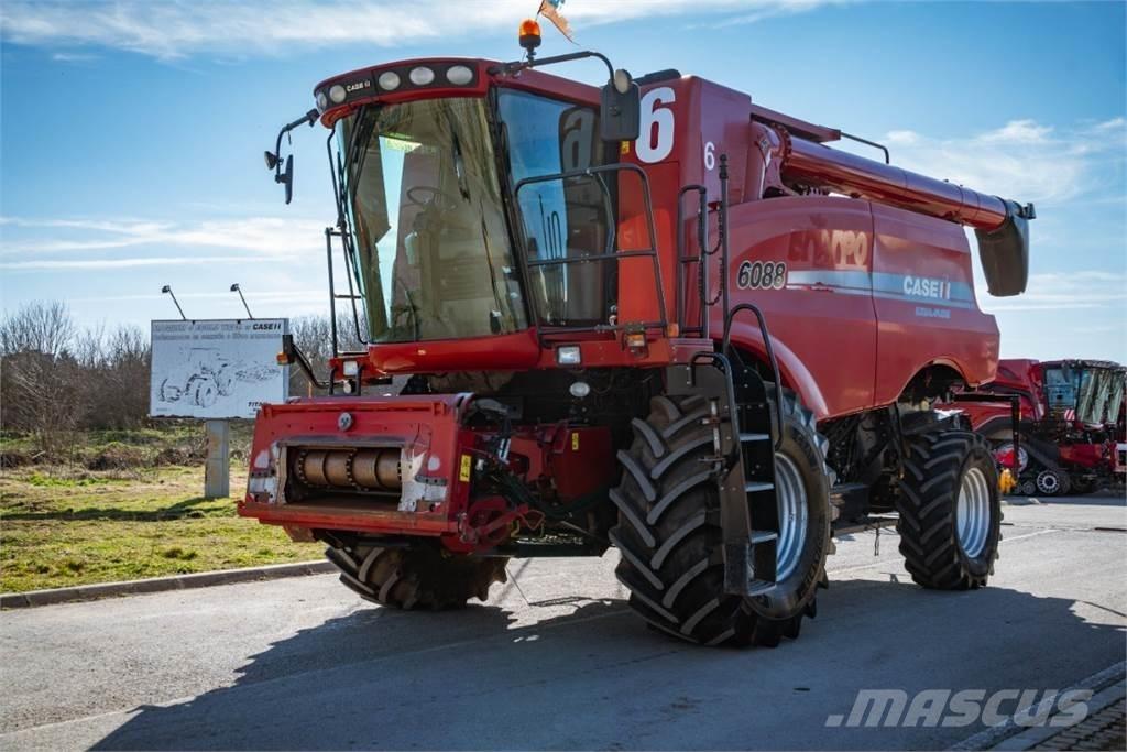 Case IH AF6088 联合收割机
