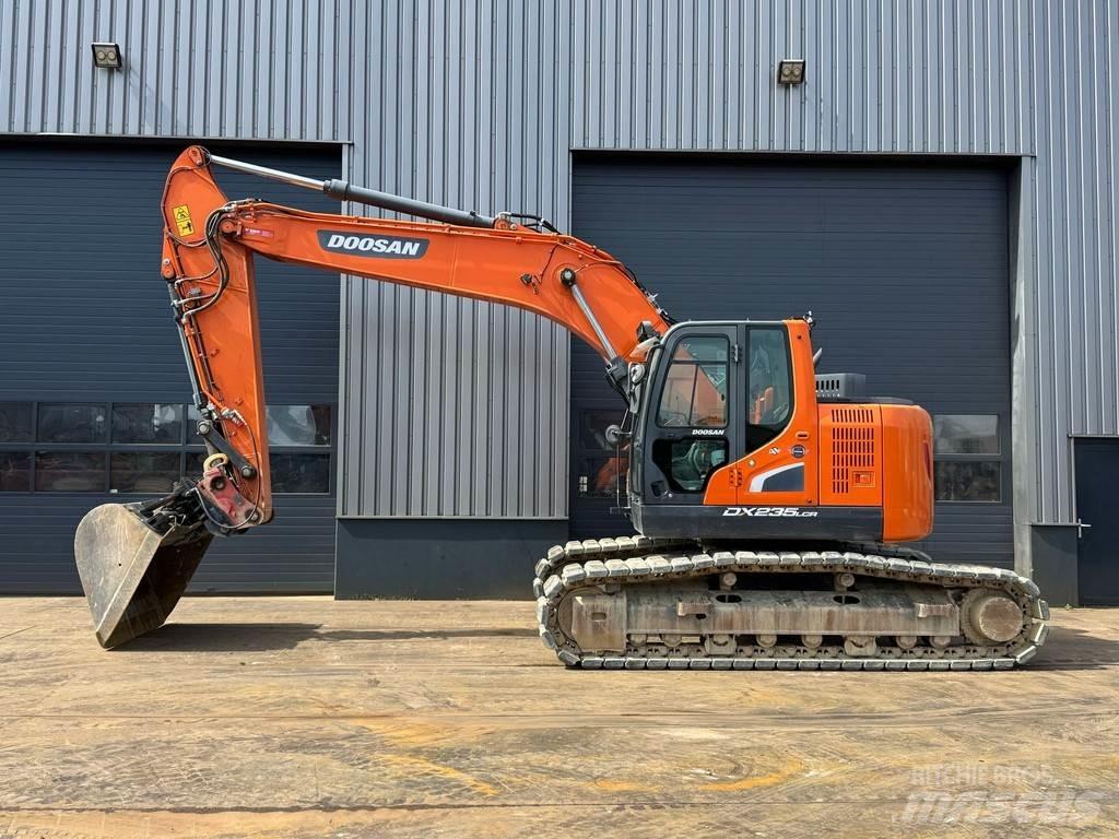 Doosan DX235LCR-5 履带挖掘机