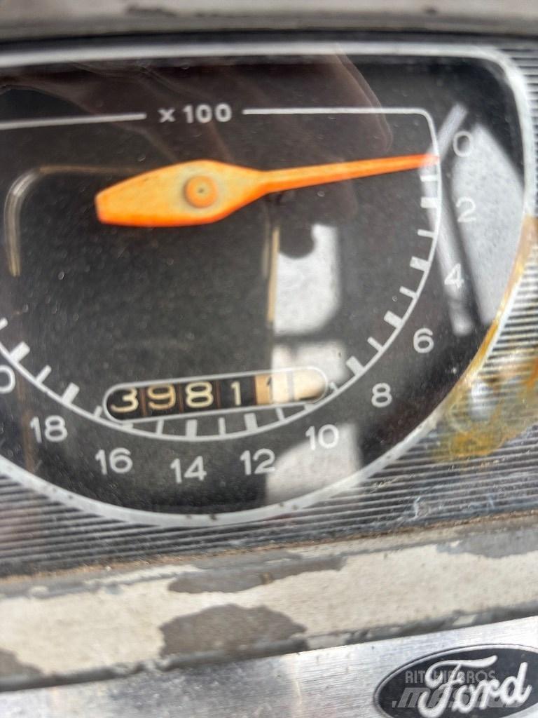 Ford 7000 拖拉机/农用车