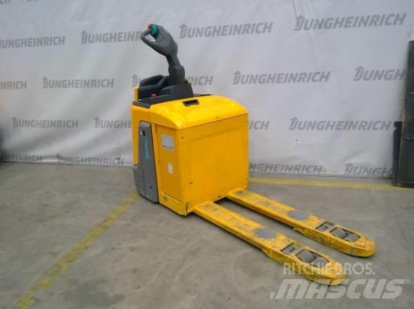Jungheinrich ERE 120 电动搬运车