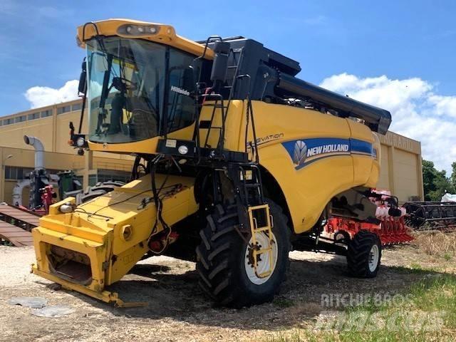 New Holland CX 5090 联合收割机