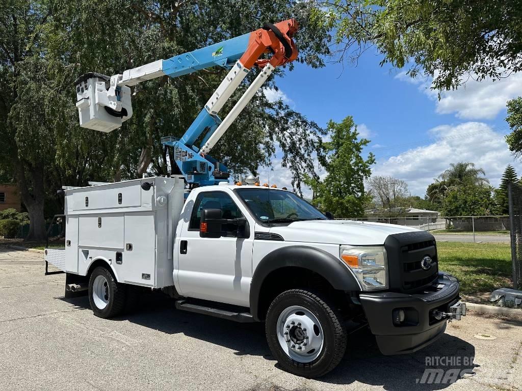 Ford F 550 SD 车载式高空作业车