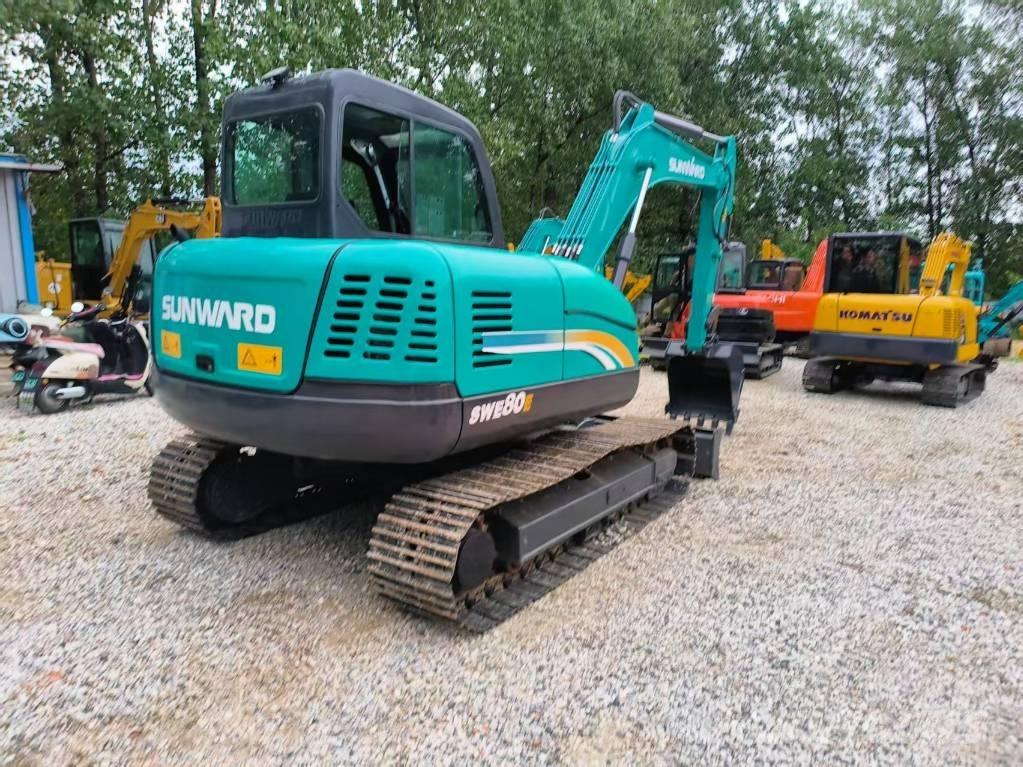 Sunward SWE 80 小型挖掘机