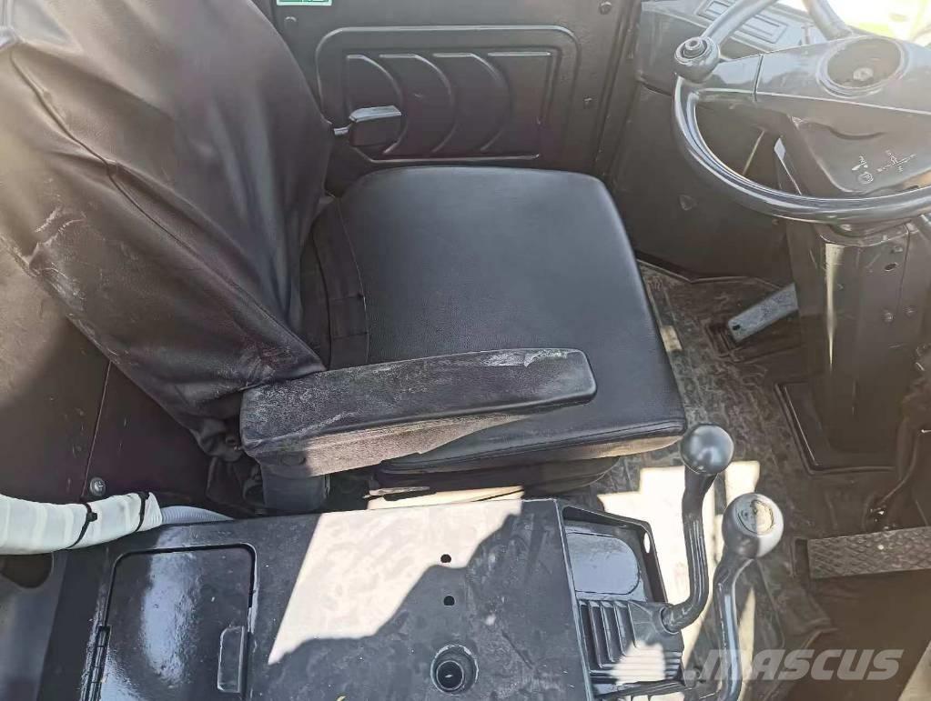 Komatsu WA 470-3 轮式装载机